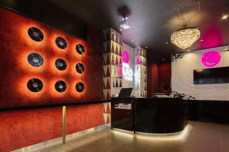 Отель Trad Replay