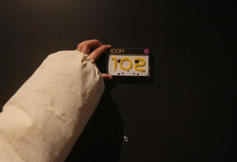 Отель Trad Replay