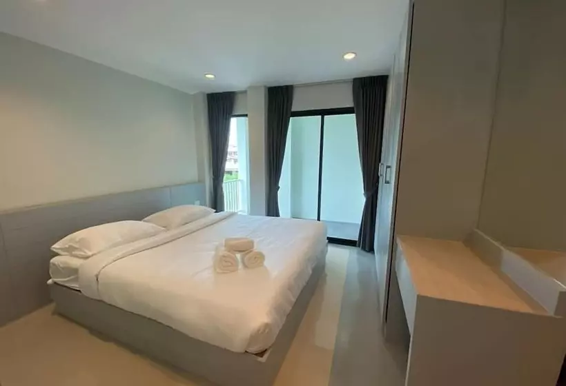 هتل White Sand Phuket Residence