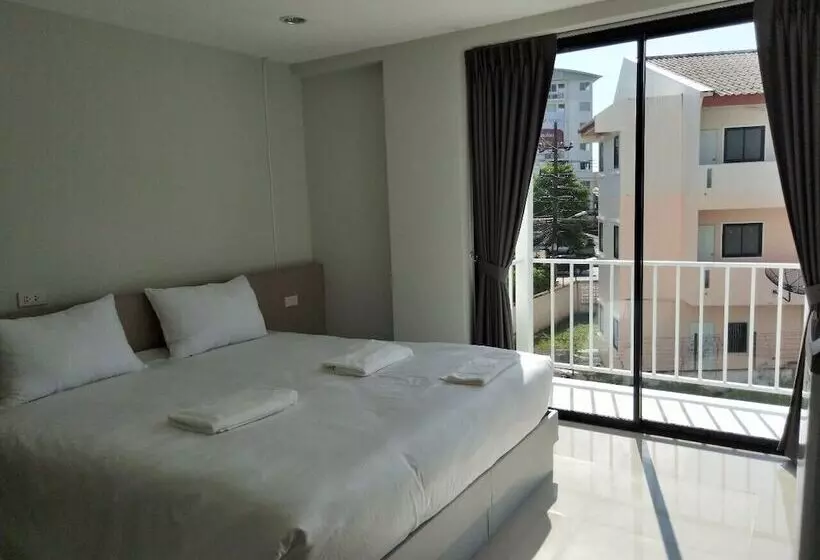 هتل White Sand Phuket Residence