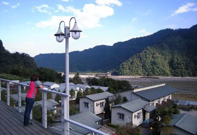 هتل Yingshih Resort