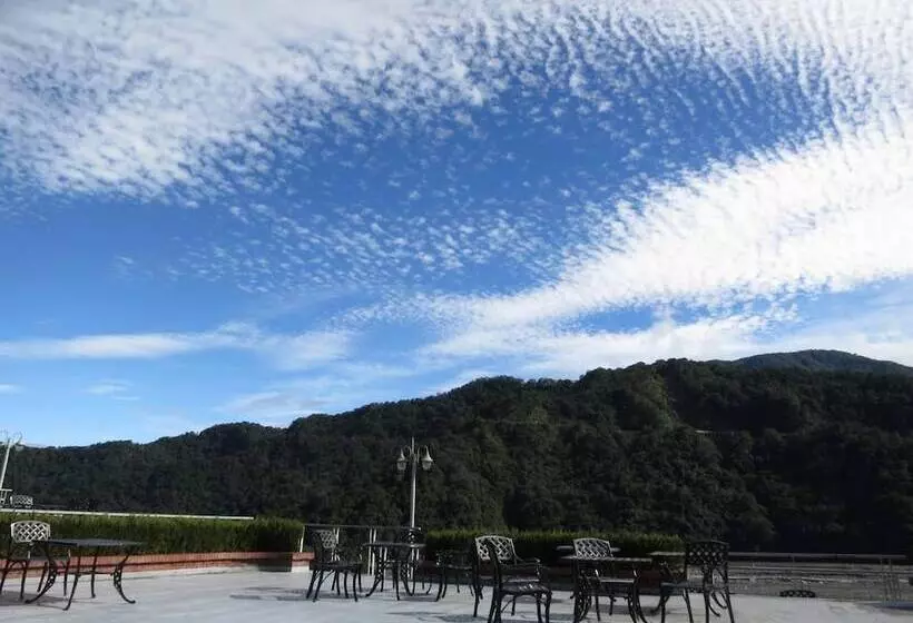 هتل Yingshih Resort