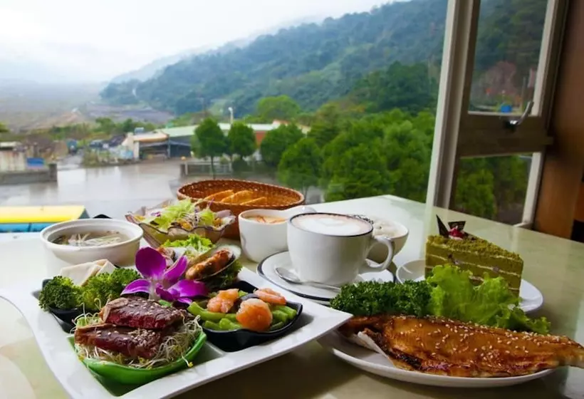 هتل Yingshih Resort