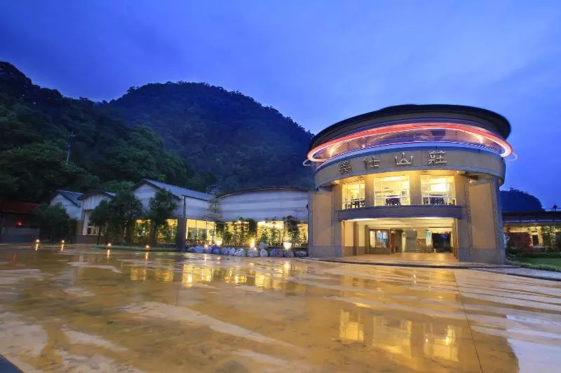 هتل Yingshih Resort