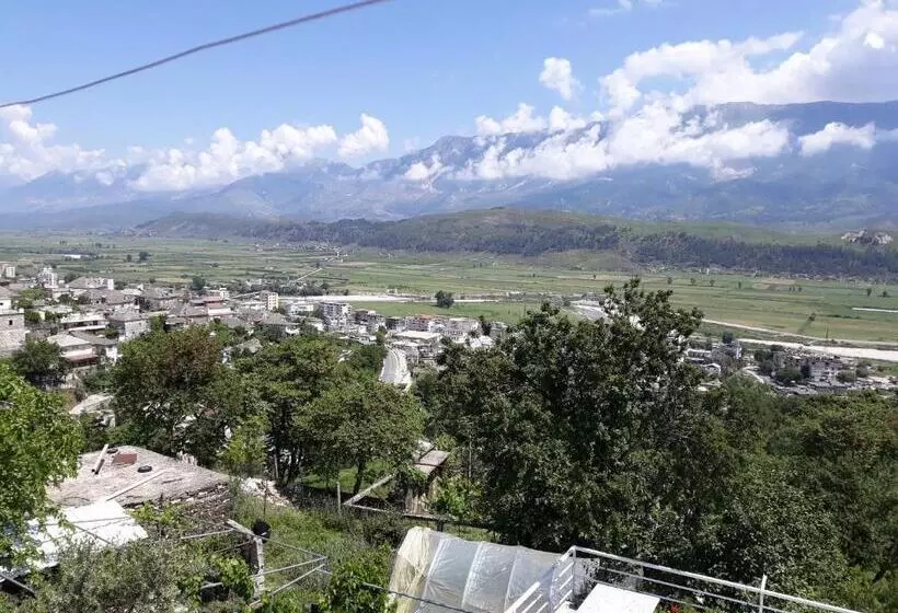 ペンション Guest House Argjiro Castle