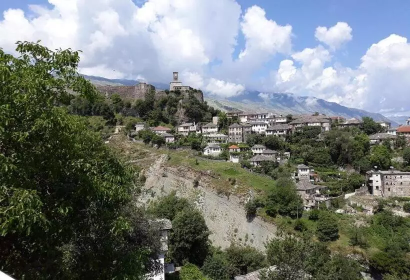 ペンション Guest House Argjiro Castle