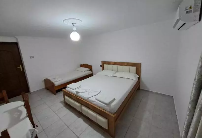 ペンション Guest House Argjiro Castle