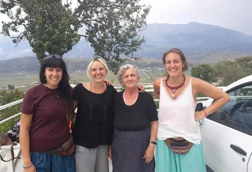 ペンション Guest House Argjiro Castle