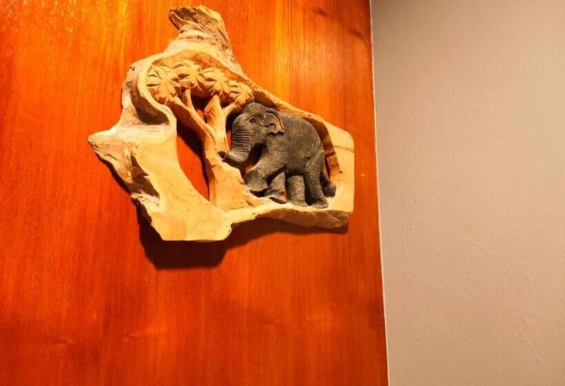 استراحتگاه Little Rock Kohjum