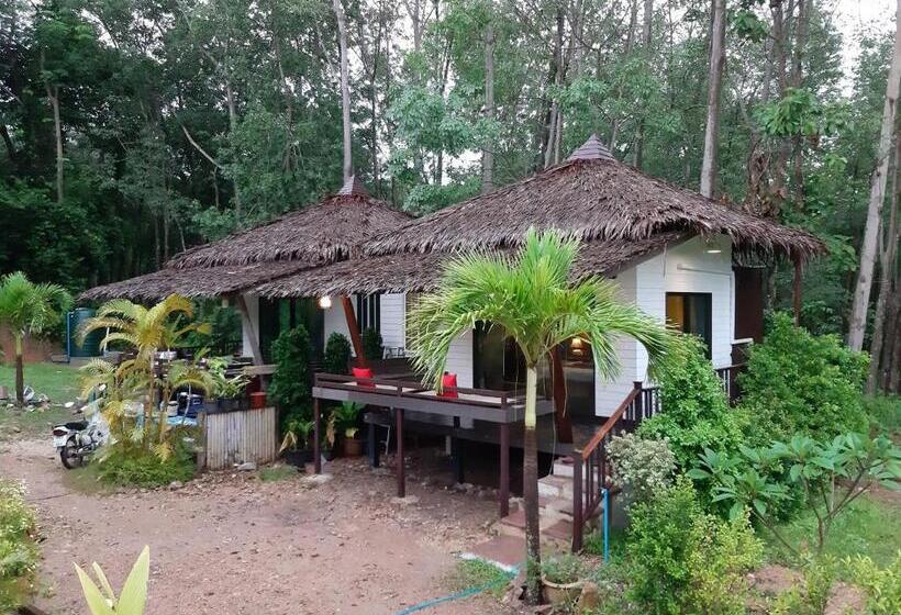 استراحتگاه Little Rock Kohjum