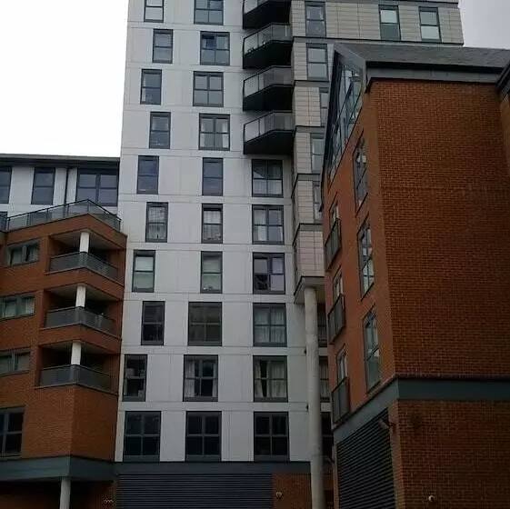 Toothbrush Apartments   Ipswich Waterfront   Regatta Quay