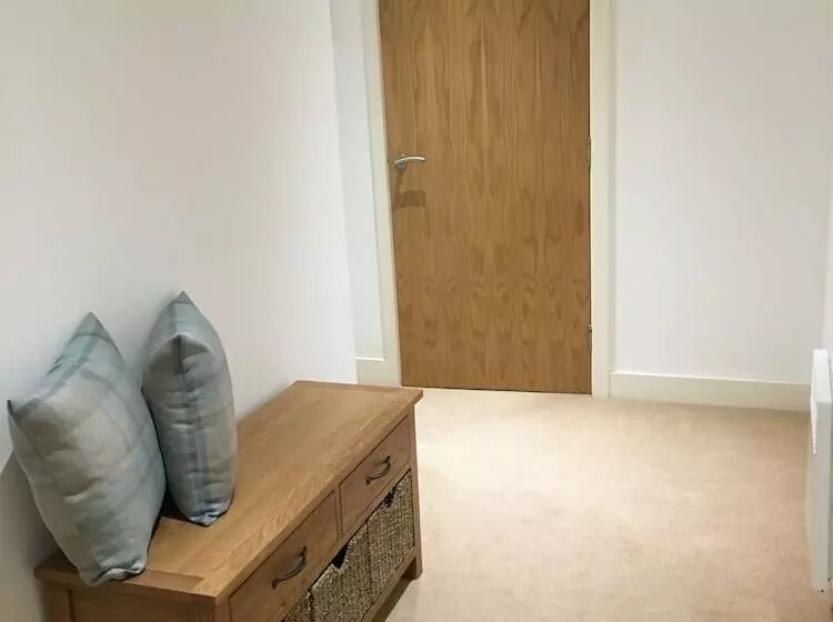 Toothbrush Apartments   Ipswich Waterfront   Regatta Quay