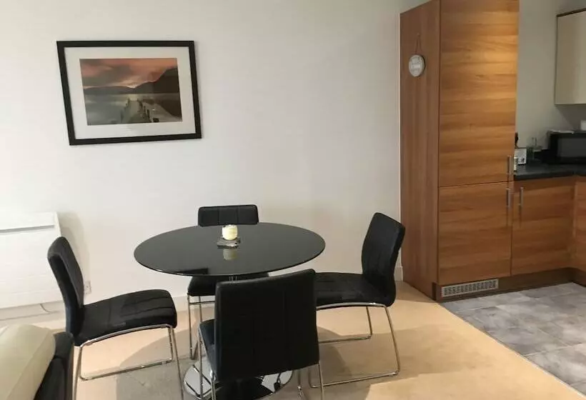 Toothbrush Apartments   Ipswich Waterfront   Regatta Quay