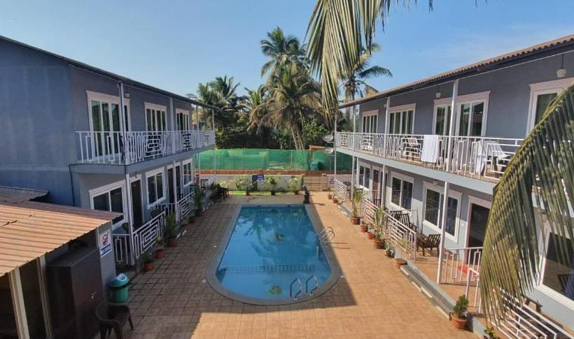 בית מלון כפרי Royal Tulip Goa Beach Cottages