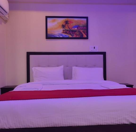 בית מלון כפרי Royal Tulip Goa Beach Cottages