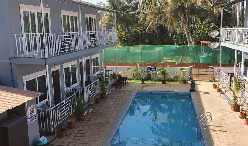 בית מלון כפרי Royal Tulip Goa Beach Cottages