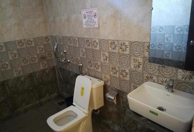 בית מלון כפרי Royal Tulip Goa Beach Cottages