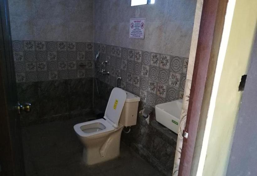 בית מלון כפרי Royal Tulip Goa Beach Cottages