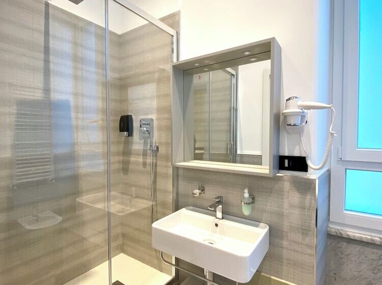 بنسيون The One Sun N Seas