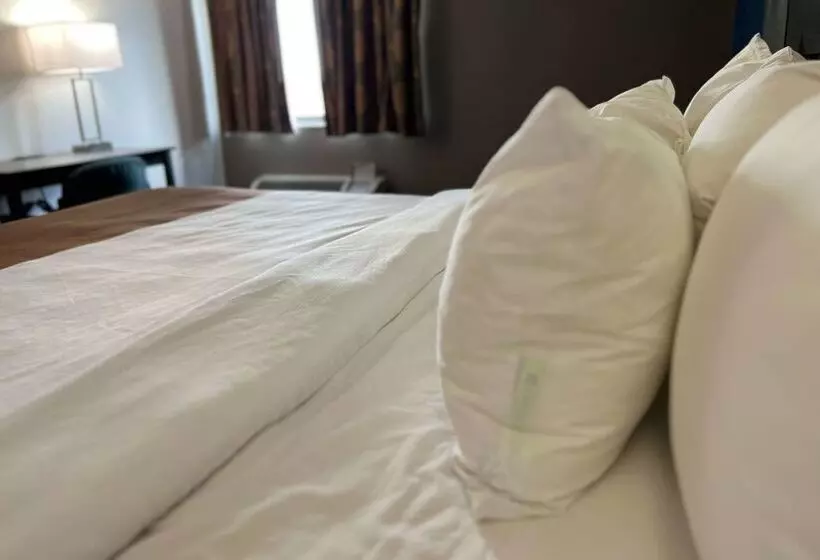 ホテル Econo Lodge Louisville East