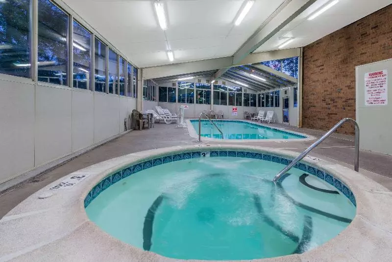 ホテル Econo Lodge Louisville East