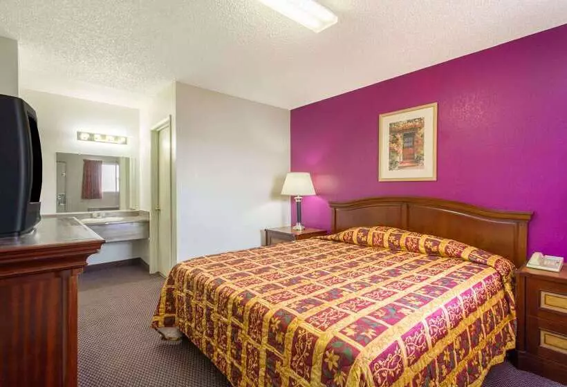 هتل Knights Inn Phoenix At N Black Canyon Hwy