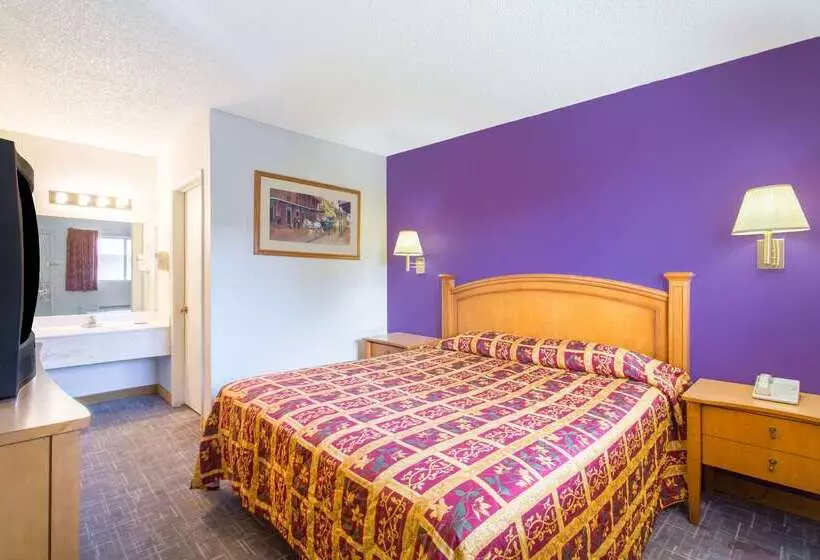 هتل Knights Inn Phoenix At N Black Canyon Hwy