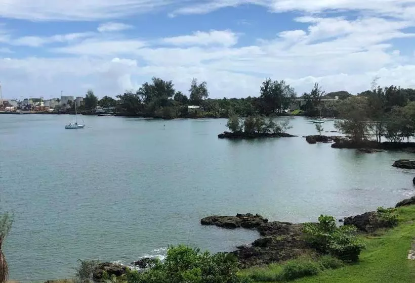 هتل Pagoda Hilo Bay