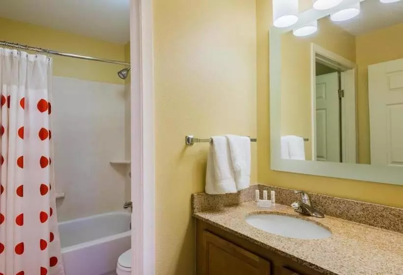 ホテル Pine Bush Suites Albany University