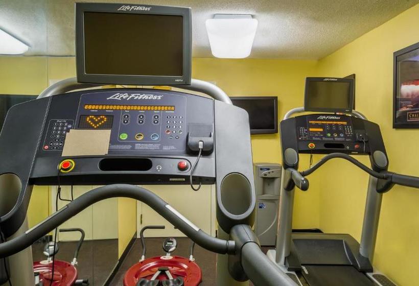 Hotel Pine Bush Suites Albany University