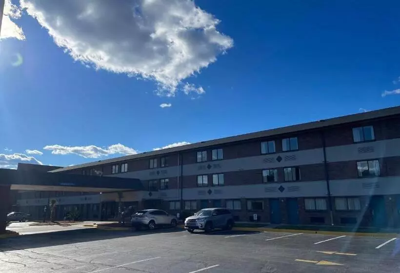 هتل Suburban Studios Columbia Northwest