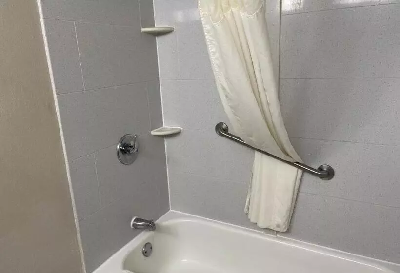 هتل Suburban Studios Columbia Northwest