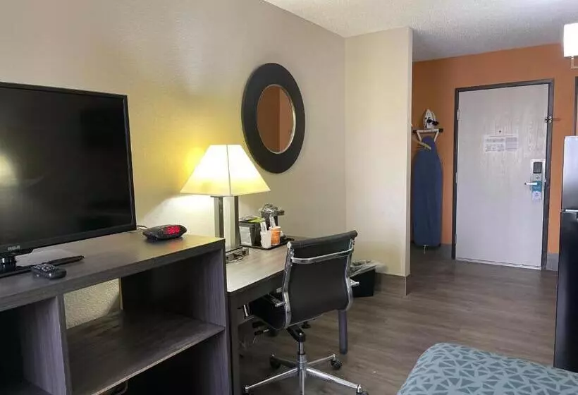 هتل Suburban Studios Columbia Northwest