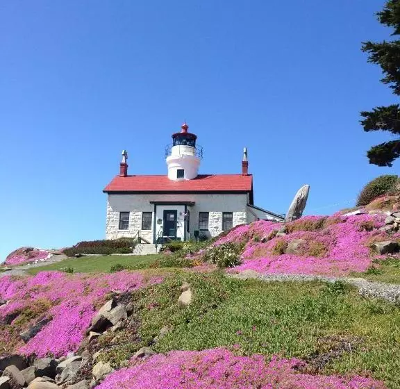 ホテル Redwood Inn