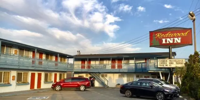 ホテル Redwood Inn