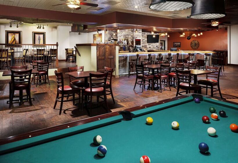 فندق Roosevelt Grand Dakota, Surestay Collection By Best Western