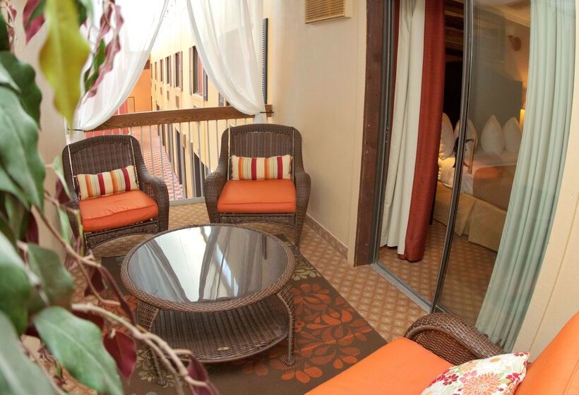 فندق Roosevelt Grand Dakota, Surestay Collection By Best Western