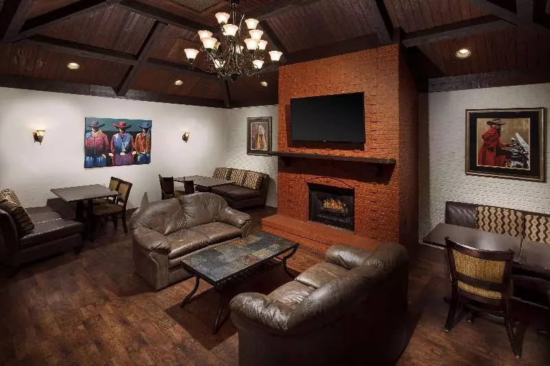 בית מלון כפרי Roosevelt Grand Dakota, Surestay Collection By Best Western