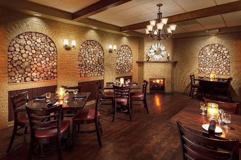 בית מלון כפרי Roosevelt Grand Dakota, Surestay Collection By Best Western