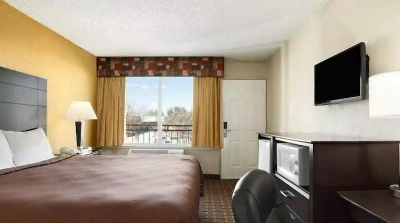 ホテル Super 7 Inn