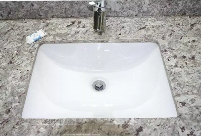 ホテル Super 7 Inn