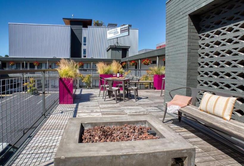 هتل The Grove West Seattle Inn