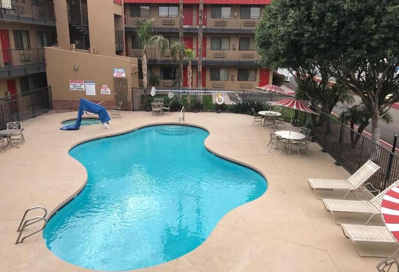 فندق Travelers Inn Phoenix