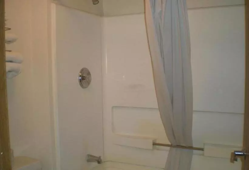 בית מלון כפרי Travelers Inn Phoenix