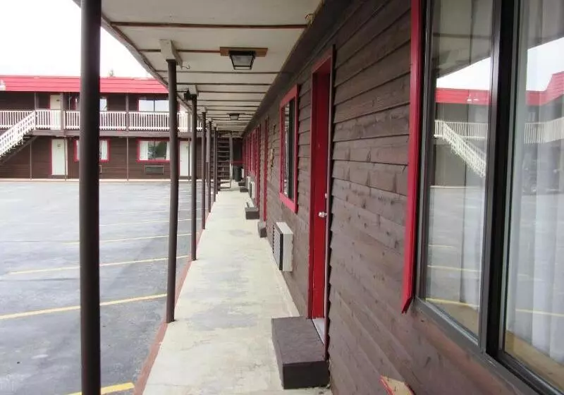 هتل Travelers Lodge