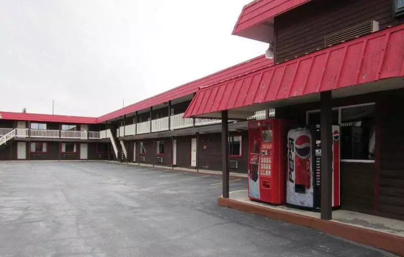 هتل Travelers Lodge