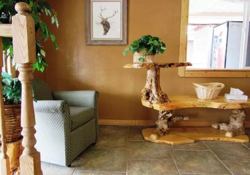 هتل Travelers Lodge