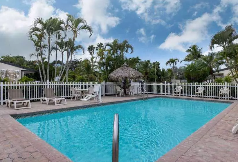 هتل Travelodge By Wyndham Florida City/homestead/everglades