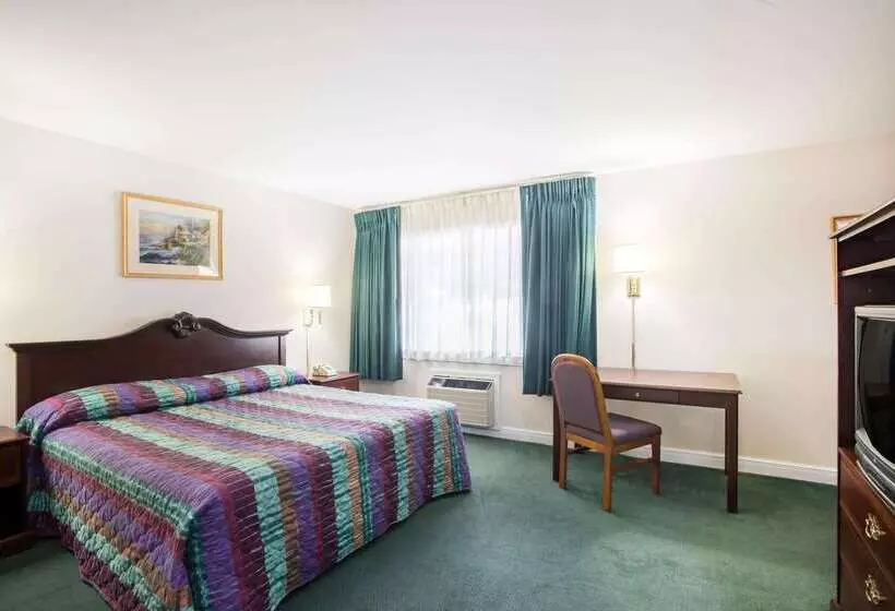 호텔 Travelodge By Wyndham Lake George Ny