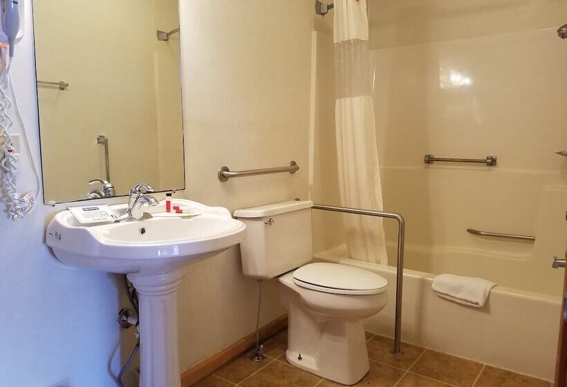 فندق Travelodge By Wyndham Lake George Ny